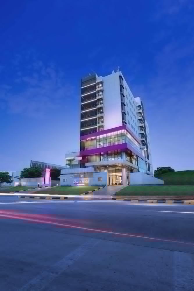 Quest Prime Cikarang By Aston Bekasi Exterior foto