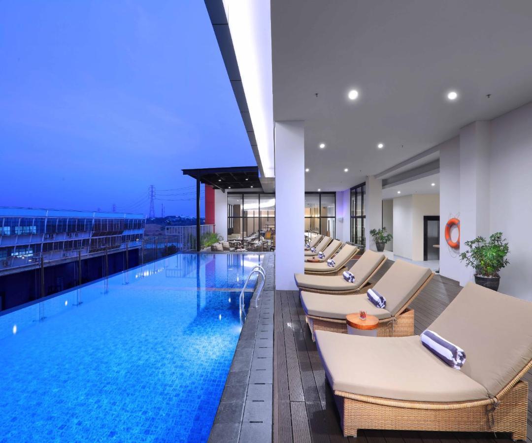 Quest Prime Cikarang By Aston Bekasi Exterior foto