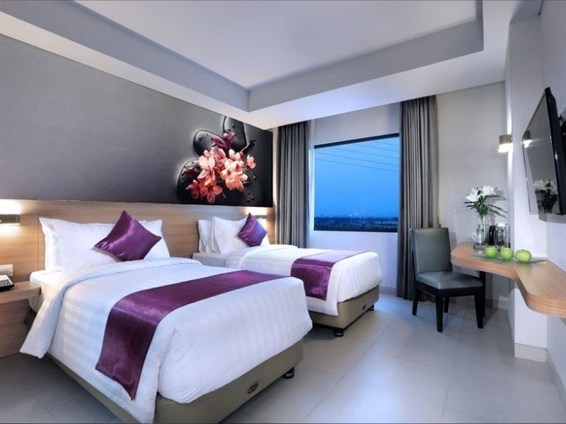 Quest Prime Cikarang By Aston Bekasi Exterior foto
